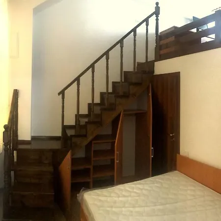 The Yellow House Apartman