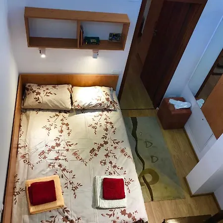 Apartman The Yellow House *