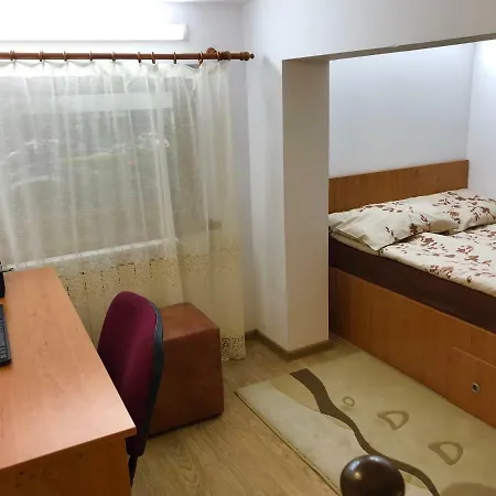 The Yellow House Apartment
